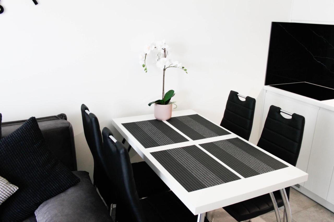Apartament Wroclaw Centrum Galeria Magnolia 外观 照片