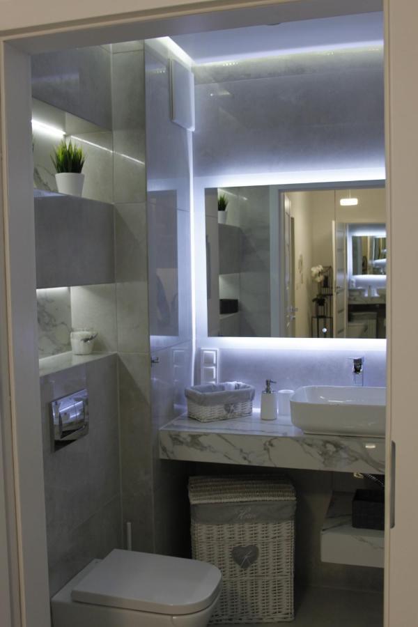 Apartament Wroclaw Centrum Galeria Magnolia 外观 照片